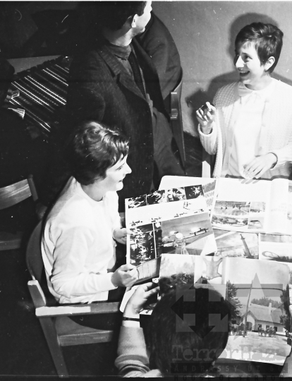 THM-BJ-07385 - Szekszárdi KISZ-klub az 1960-as években 