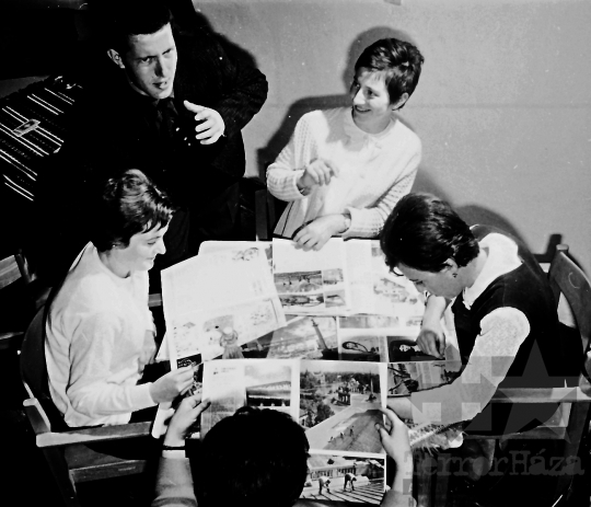 THM-BJ-07386 - Szekszárdi KISZ-klub az 1960-as években 