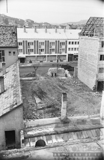 THM-BJ-07537 - Bontás a szekszárdi belvárosban az 1960-as években 
