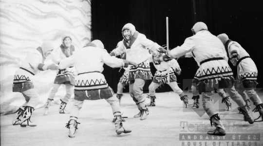 THM-BJ-07616 - Csukcs együttes a szekszárdi művelődési házban az 1970-es években