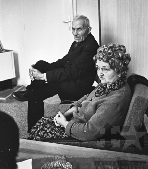 THM-BJ-07679 - Sárpilisi szociális otthon idős házaspárja az 1970-es években