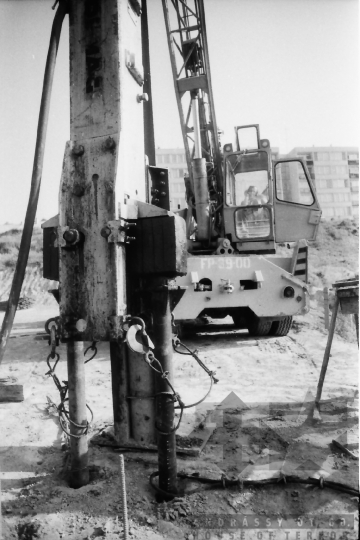 THM-BJ-07782 - Építkezés Szekszárdon az 1980-as években 