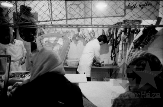 THM-BJ-07817 - Szekszárdi vásárcsarnok az 1980-as években