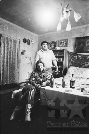 THM-BJ-07879 - Szekszárdi házaspár otthona az 1980-as években