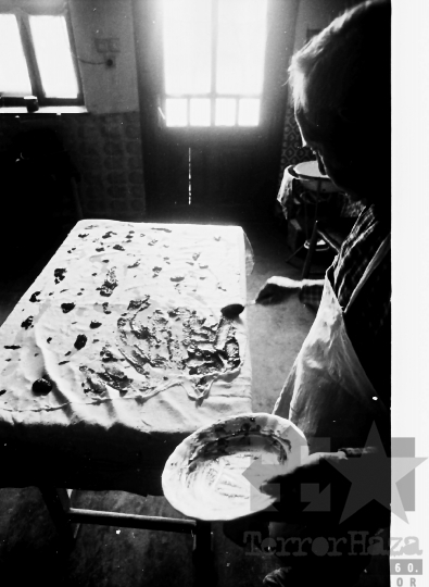 THM-BJ-07901 - Treitz Henrik rétest készít az 1980-as években