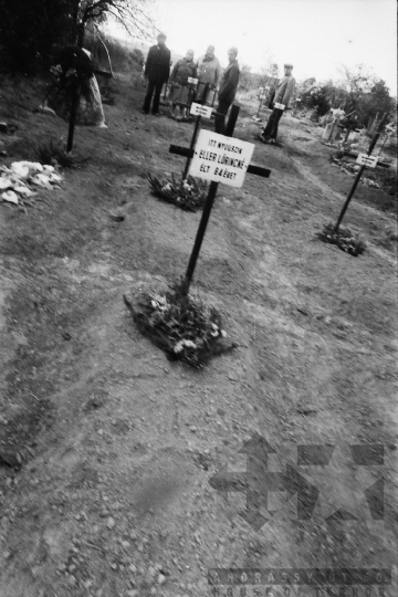 THM-BJ-08001 - Grábóci szociális otthon temetője az 1980-as években