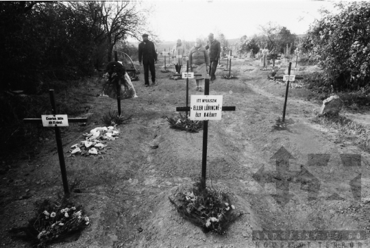 THM-BJ-08002 - Grábóci szociális otthon temetője az 1980-as években