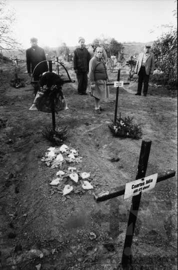 THM-BJ-08005 - Grábóci szociális otthon temetője az 1980-as években