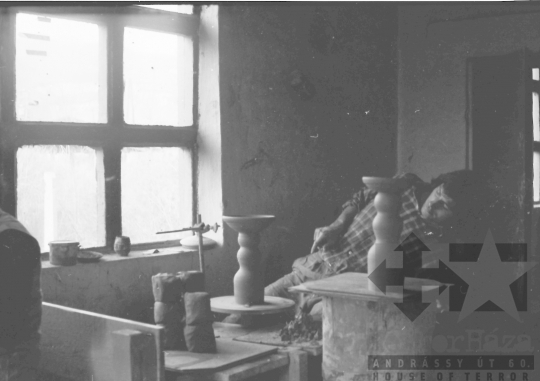 THM-BJ-08145 - Kerámiaüzem Szekszárdon az 1970-es években