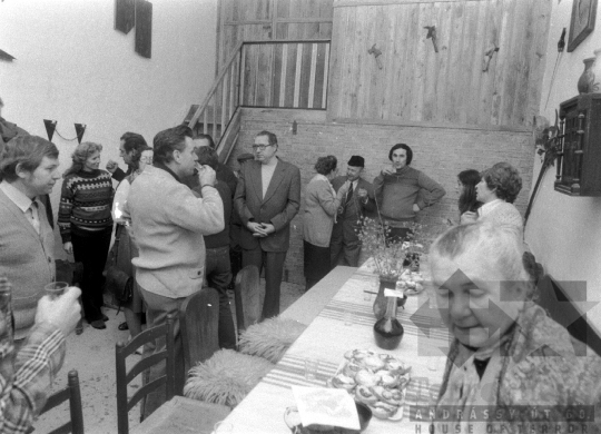 THM-BJ-08176 - Szekszárdi múzeumi kör kirándulása Mórágyon az 1980-as években