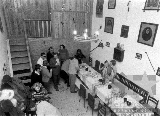 THM-BJ-08183 - Szekszárdi múzeumi kör kirándulása Mórágyon az 1980-as években