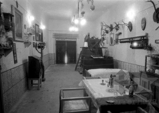 THM-BJ-08187 - Szekszárdi múzeumi kör kirándulása Mórágyon az 1980-as években