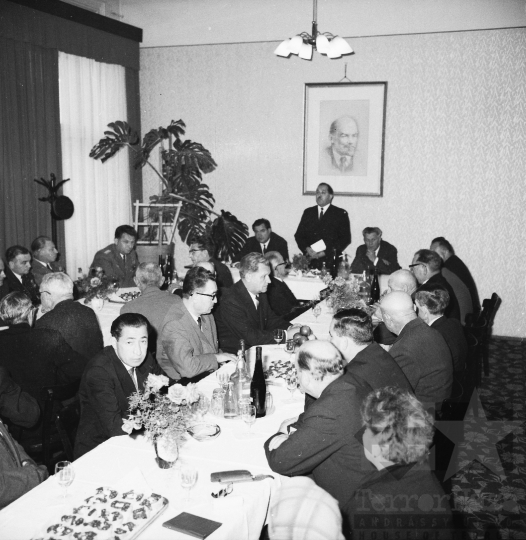 THM-BJ-08227 - Pártrendezvény Szekszárdon az 1970-es években 