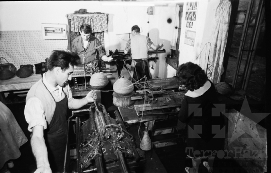 THM-BJ-08416 - Fonalfeldolgozás Hőgyészen az 1960-as években 