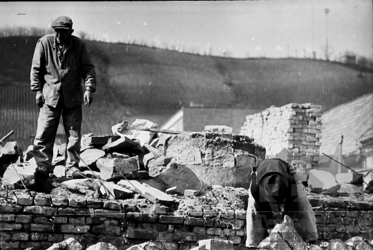 THM-BJ-08468 - Építkezés Szekszárdon az 1960-as években 