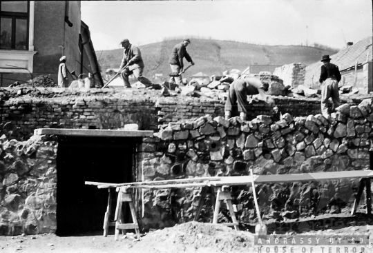 THM-BJ-08469 - Építkezés Szekszárdon az 1960-as években 