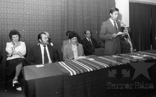 THM-BJ-08663 - Diplomaosztó a szekszárdi Illyés Gyula Pedagógiai Főiskolán az 1980-as években