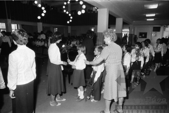 THM-BJ-08665 - Diplomaosztó a szekszárdi Illyés Gyula Pedagógiai Főiskolán az 1980-as években