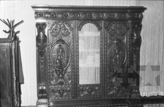 THM-BJ-08766 - Mezőgazdasági szakiskola igazgatói irodája Lengyelen az 1980-as években