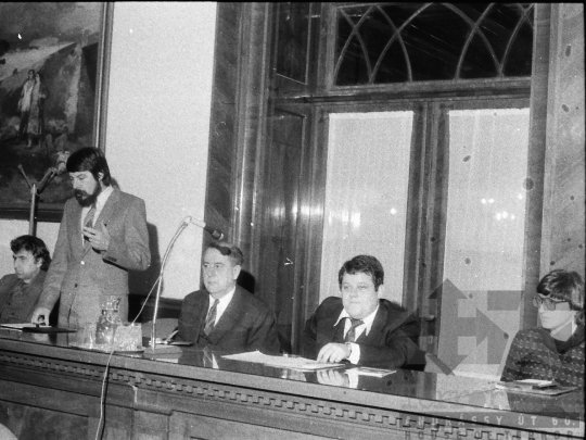 THM-BJ-08777 - Kereskedelmi értekezlet a megyeháza dísztermében Szekszárdon az 1980-as években