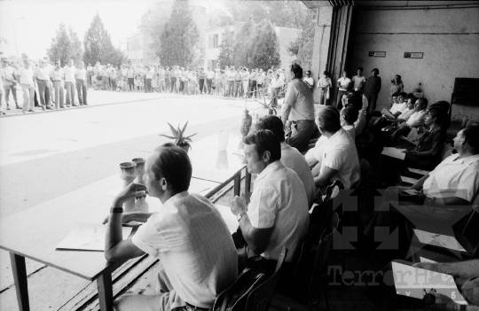 THM-BJ-08845 - Bemutató az őcsényi repülőtéren az 1980-as években 