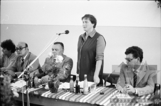 THM-BJ-08868 - Pedagógusok értekezlete Szekszárdon az 1980-as években