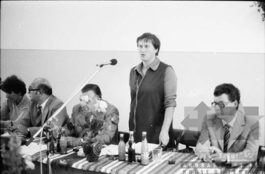 THM-BJ-08868a - Pedagógusok értekezlete Szekszárdon az 1980-as években