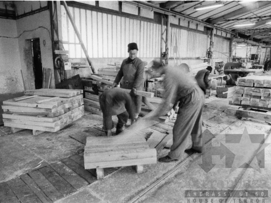THM-BJ-08909 - Pörbölyi fűrészüzem az 1980-as években