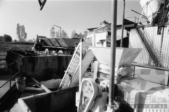 THM-BJ-08932 - Szekszárdi szőlőfeldolgozó telep az 1980-as években 