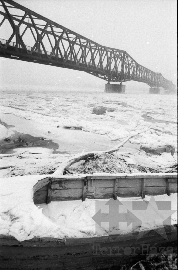 THM-BJ-08980 - Jégzajlás Dunaföldváron az 1980-as években 