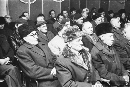 THM-BJ-09014a - Diósberényi termelőszövetkezeti zárszámadó közgyűlés az 1980-as években 