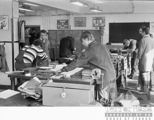 THM-BJ-09045 - Szekszárdi lakatostanműhely az 1980-as években