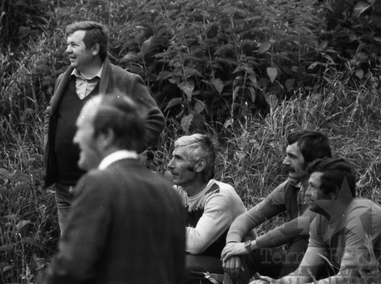 THM-BJ-09131 - Nyugdíjasok ünnepelnek a mórágyi művelődési házban az 1980-as években