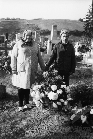 THM-BJ-09515 - Grábóci szociális otthon temetője az 1980-as években