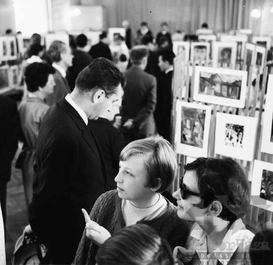 THM-BJ-09796 - Képzőművészeti kiállítás Dombóváron az 1960-as években