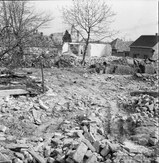 THM-BJ-09827 - Szekszárdi Mérey utca bontása az 1960-as években