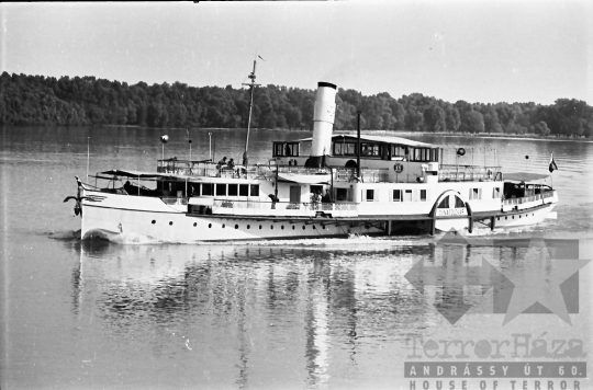 THM-BJ-10010 - Dunaföldvár sétahajó az 1960-as években