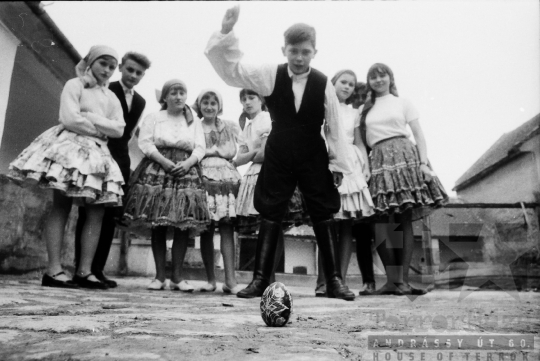 THM-BJ-10055a - Népszokások, népviselet Decsen az 1960-as években