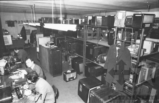 THM-BJ-10083 - Gelka javítóműhelye Szekszárdon az 1960-as években
