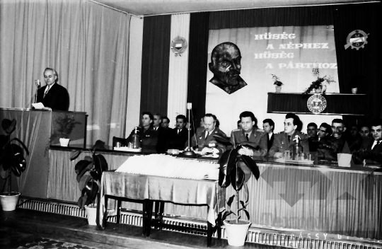 THM-BJ-10103 - Munkásőrség rendezvénye Szekszárdon az 1960-as években 