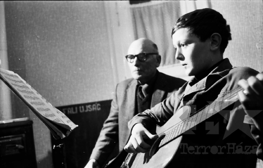 THM-BJ-10437 - Zeneiskola Tolna település művelődési otthonában az 1960-as években