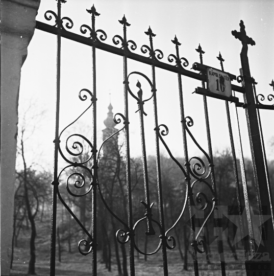 THM-BJ-10579 - Szekszárdi Kisboldogasszony kápolna az 1970-es években