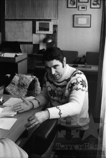 THM-BJ-10858 - Interjú Fülöp László, termelőszövetkezet-elnökkel és országgyűlési képviselővel Bátán az 1970-es években