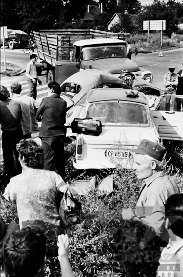 THM-BJ-10937 - Közlekedési baleset Simontornyán az 1970-es években