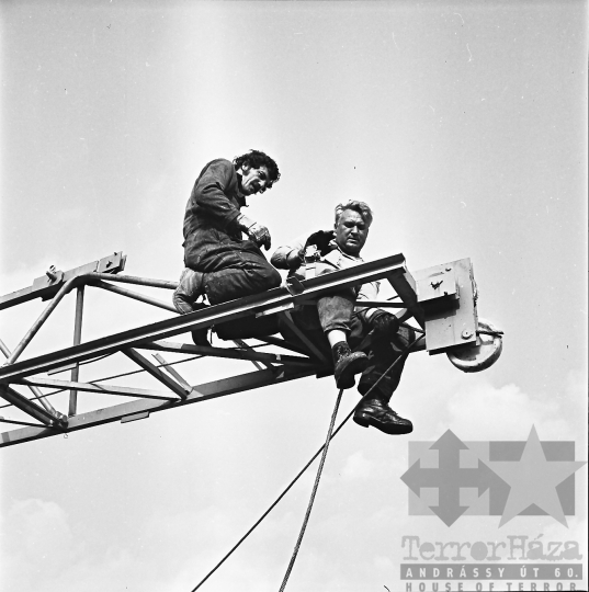 THM-BJ-10945 - Lakásépítés Szekszárdon az 1970-es években