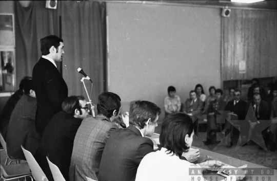 THM-BJ-10961 - November 7-i ünnepség a szekszárdi TOTÉV vállalatnál az 1970-es években 