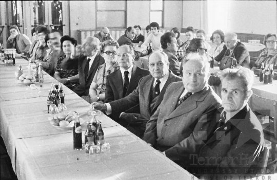 THM-BJ-10970 - Tolna megyei Népbolt Vállalat jubileumi összejövetele Szekszárdon 1970-es években