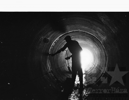 THM-BJ-10972 - Csatornázás Szekszárdon az 1970-es években