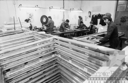 THM-BJ-11066 - Asztalos üzem Szekszárdon az 1980-as években