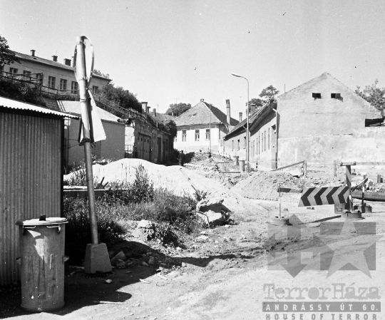 THM-BJ-11095 - Szekszárdi városrész bontás előtt az 1980-as években